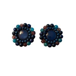Vintage pair of Karu Arke Inc Beaded Lucite Clip-On Earrings 1.25" Diameter
